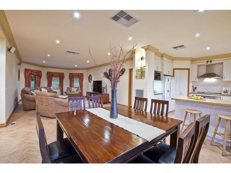 38-40 Brookvale Close, Beaconsfield VIC 3807