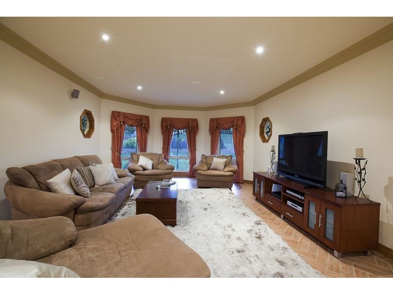 38-40 Brookvale Close, Beaconsfield VIC 3807