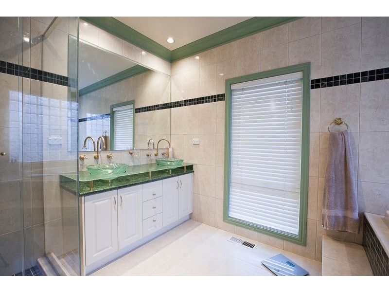 38-40 Brookvale Close, Beaconsfield VIC 3807