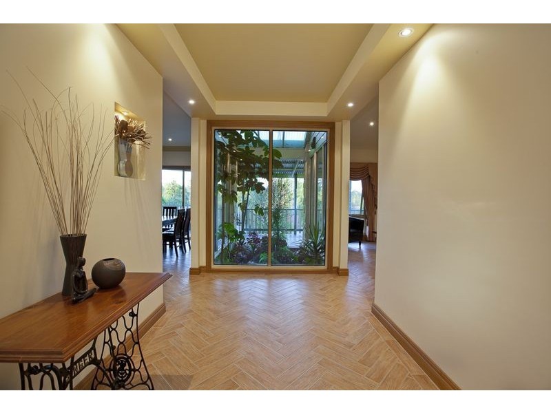 38-40 Brookvale Close, Beaconsfield VIC 3807