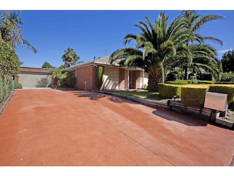 7 Fosters Court, Cranbourne North VIC 3977
