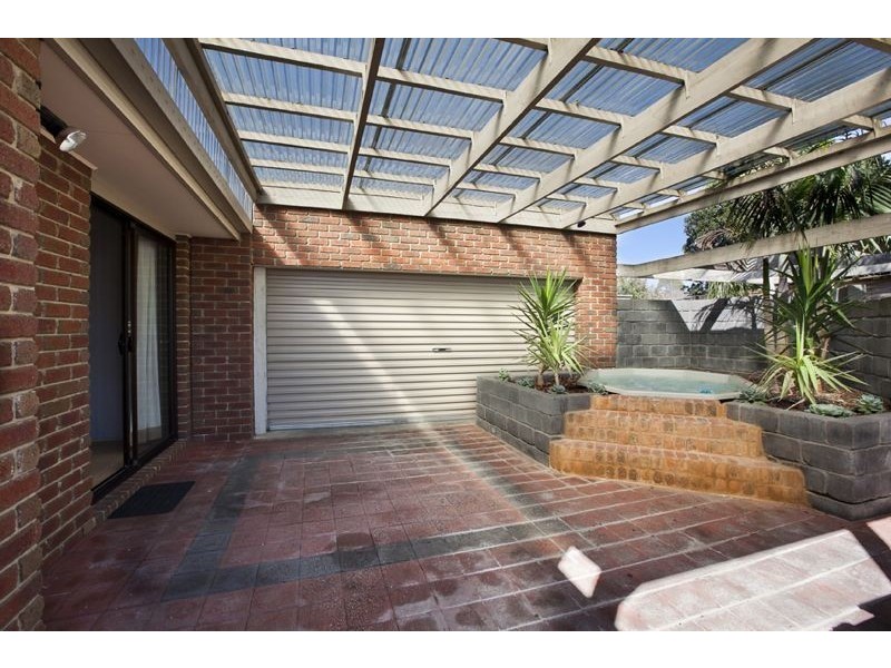 7 Fosters Court, Cranbourne North VIC 3977