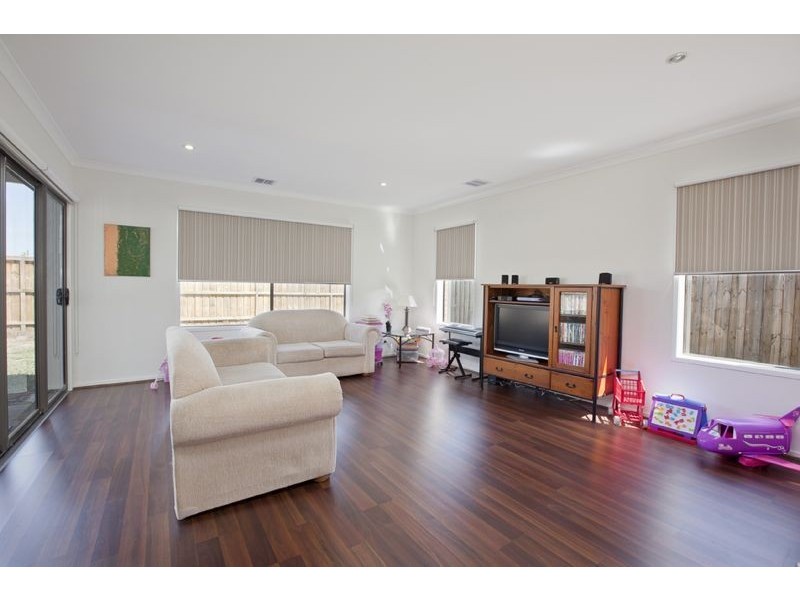 7 Honeybark Crescent, Lyndhurst VIC 3975