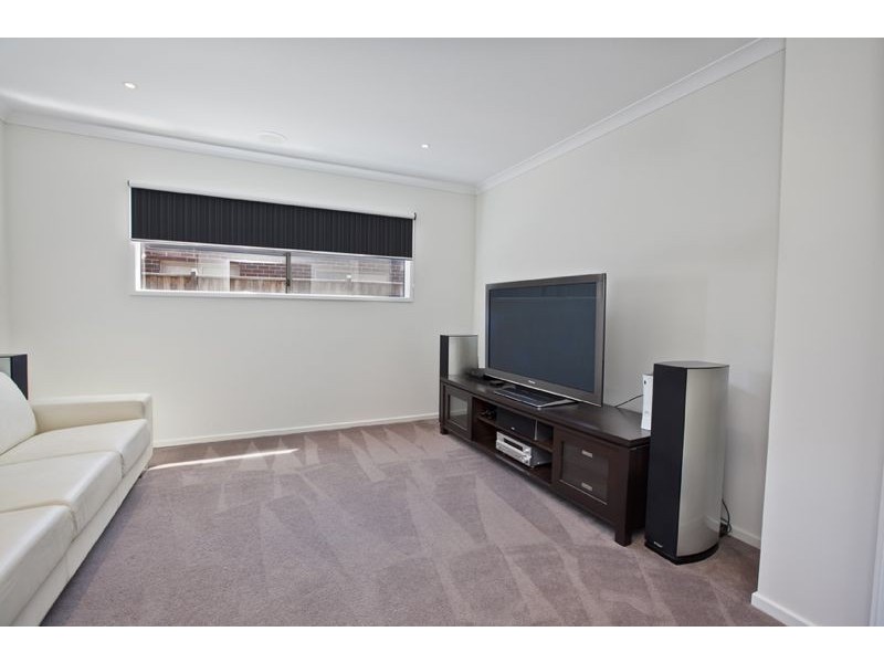 7 Honeybark Crescent, Lyndhurst VIC 3975