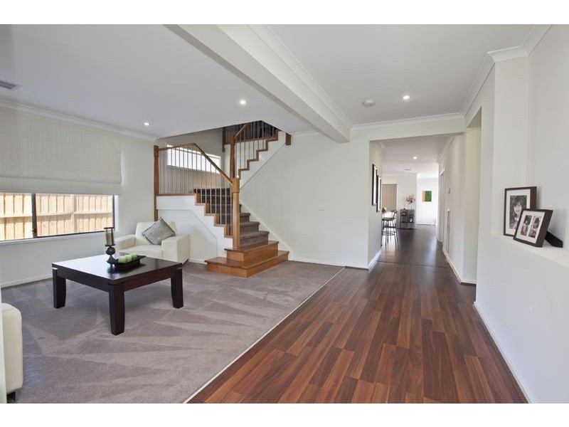 7 Honeybark Crescent, Lyndhurst VIC 3975