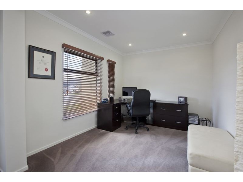 7 Honeybark Crescent, Lyndhurst VIC 3975