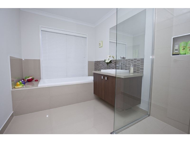 7 Honeybark Crescent, Lyndhurst VIC 3975