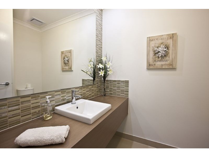 7 Honeybark Crescent, Lyndhurst VIC 3975