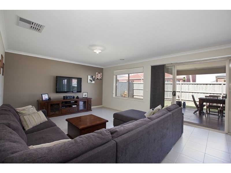 5 Desert Rose Court, Cranbourne VIC 3977