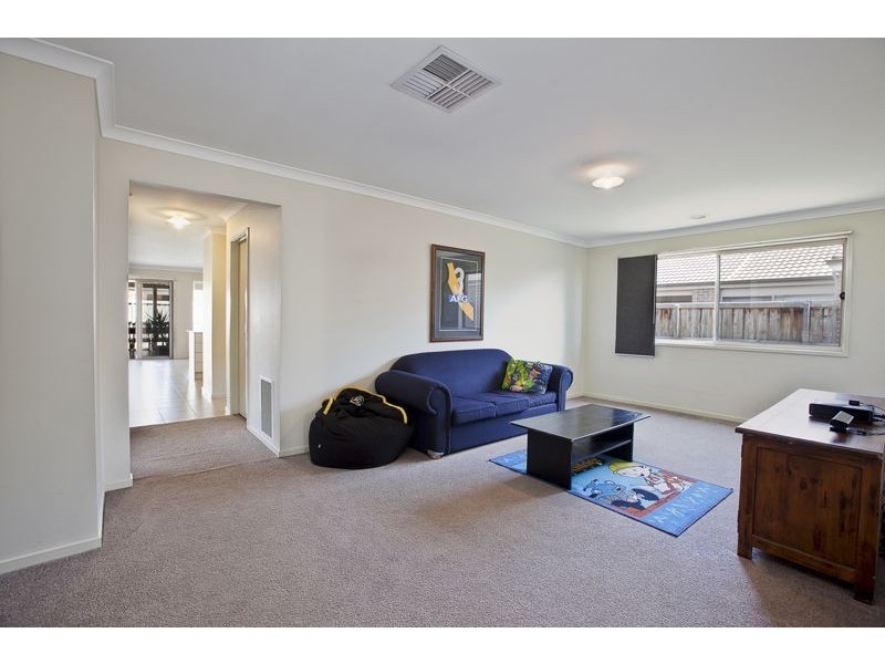 5 Desert Rose Court, Cranbourne VIC 3977