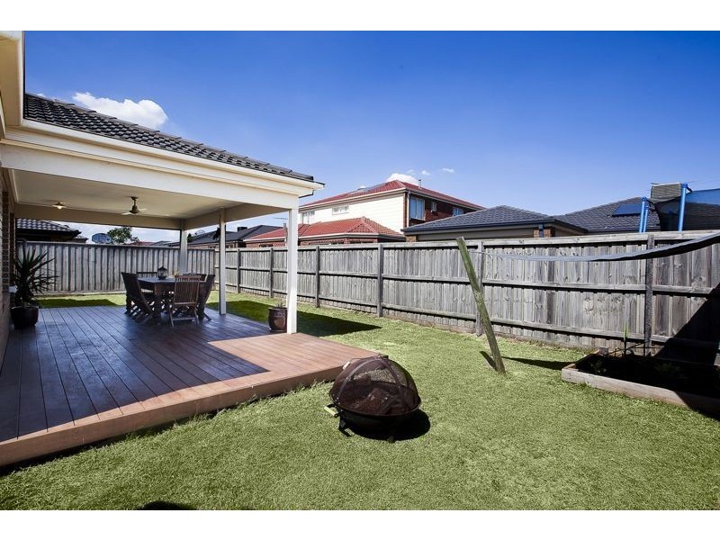 5 Desert Rose Court, Cranbourne VIC 3977