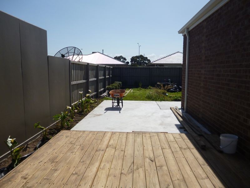 23 Flametree Circuit, Cranbourne VIC 3977