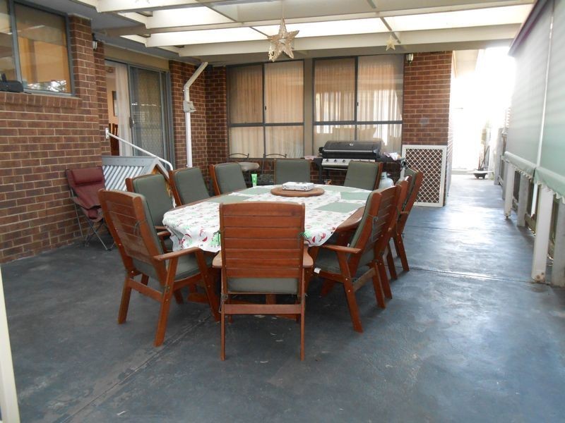 3 Loganberry Close, Cranbourne North VIC 3977