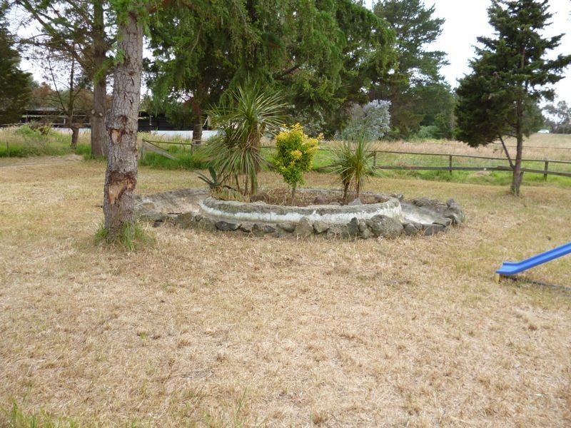2260 South Gippsland Highway, Devon Meadows VIC 3977