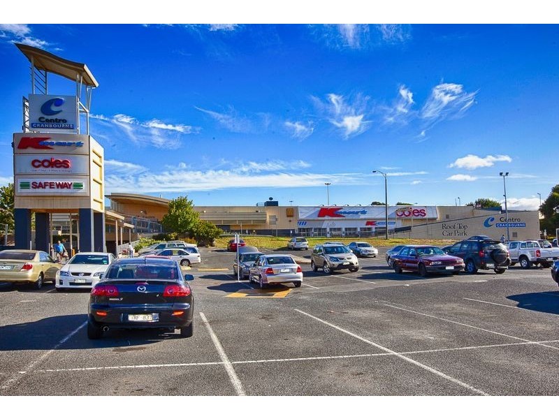 2/8 Lyall Street, Cranbourne VIC 3977