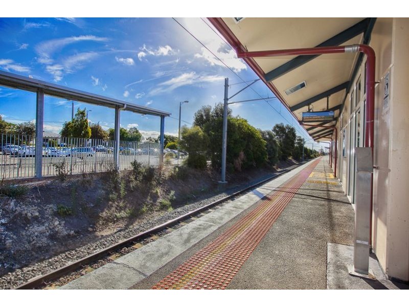 2/8 Lyall Street, Cranbourne VIC 3977