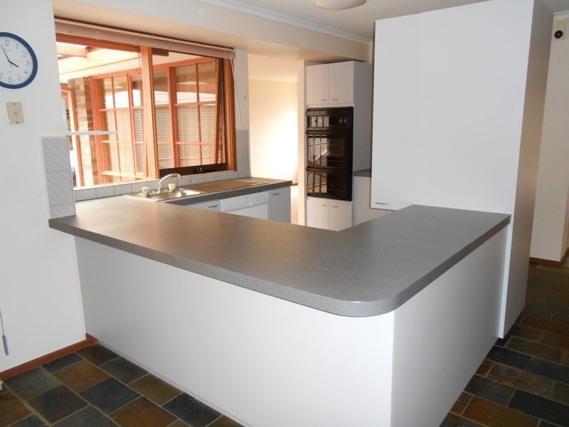 2 Thornton Close, Hallam VIC 3803