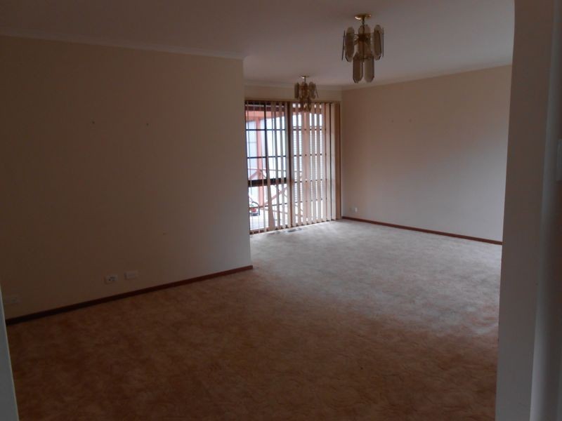2 Thornton Close, Hallam VIC 3803
