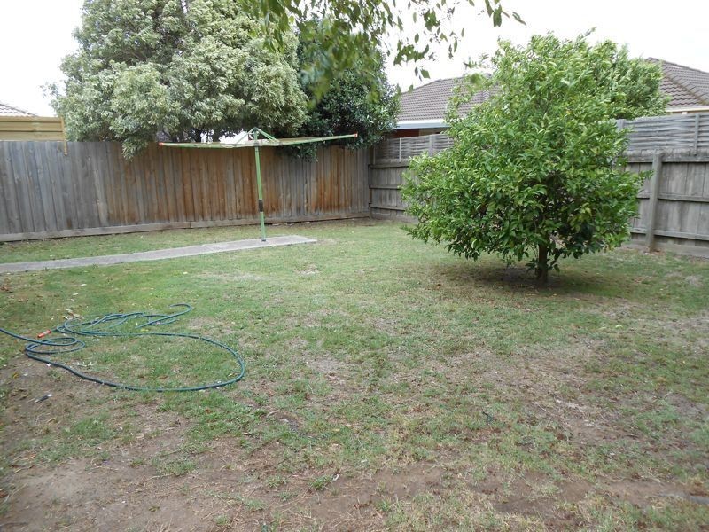 2 Thornton Close, Hallam VIC 3803