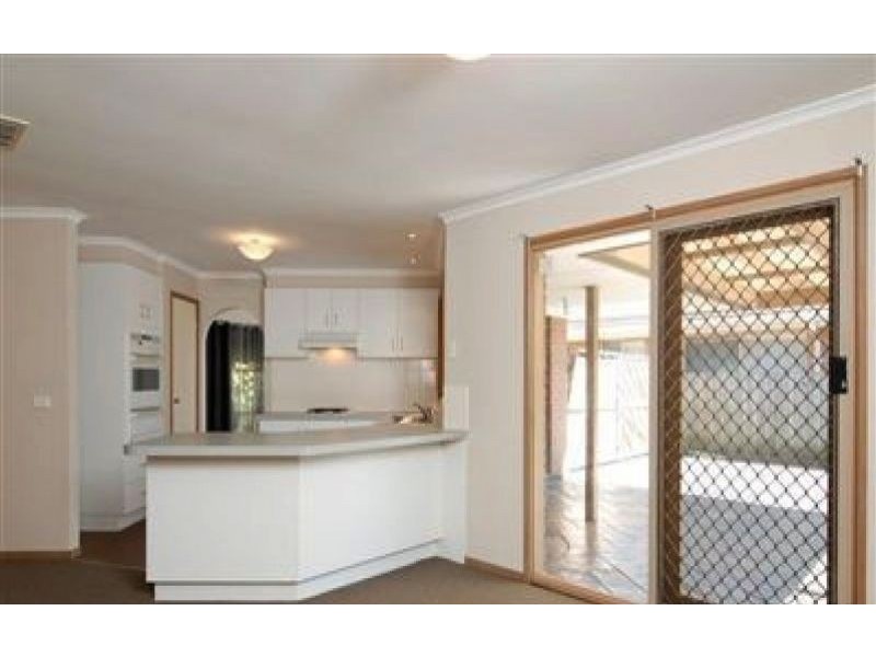 10 Penhurst Street, Narre Warren VIC 3805