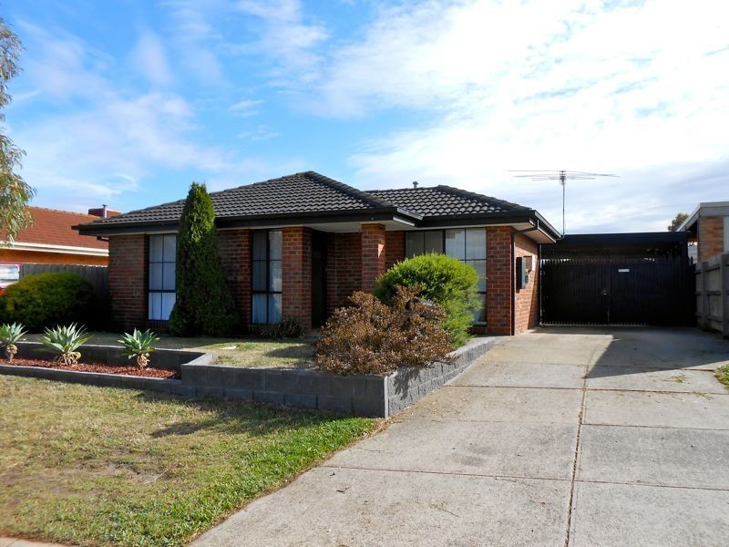 15 Bronhill Court, Cranbourne West VIC 3977