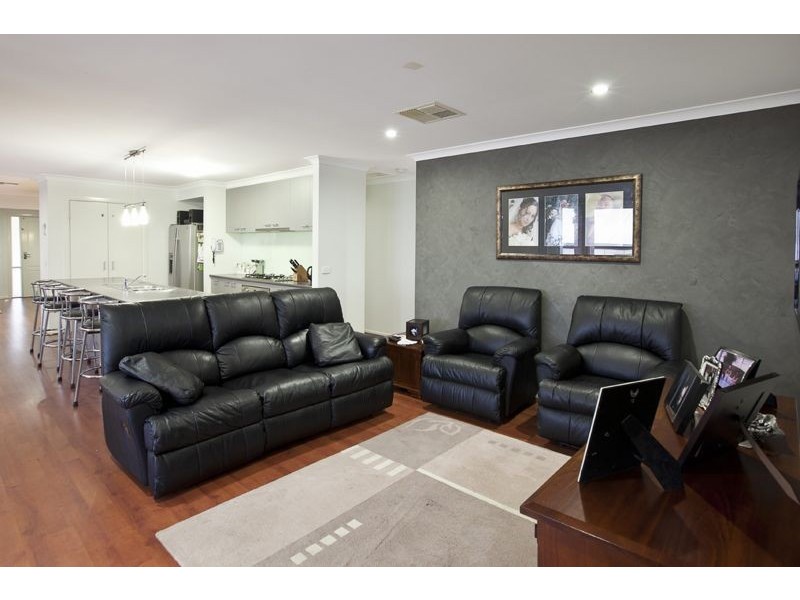 39 Viewgrand Drive, Berwick VIC 3806