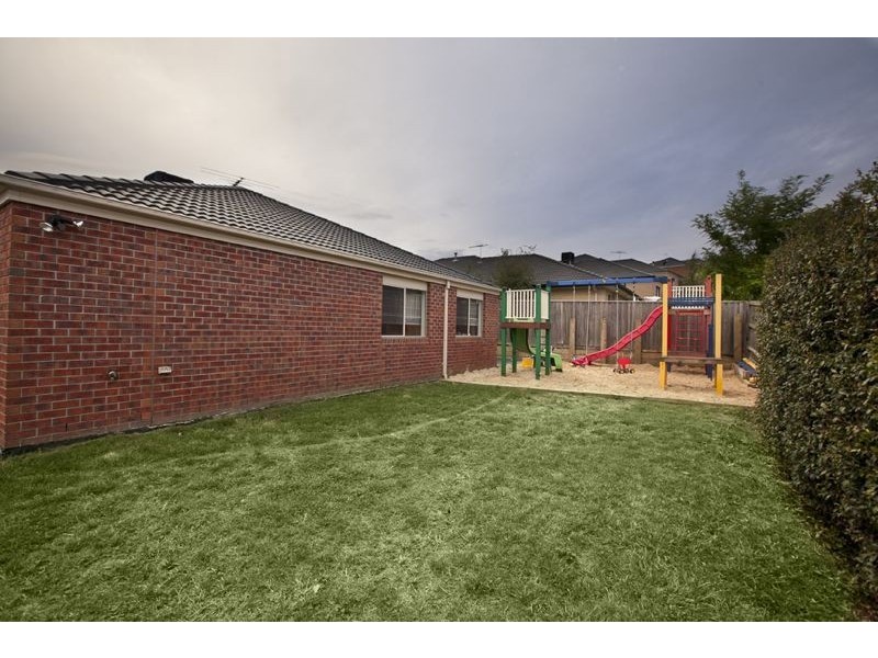 39 Viewgrand Drive, Berwick VIC 3806