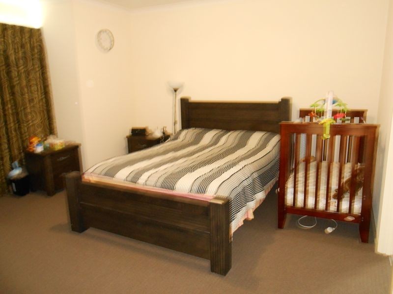 14 Ardent Crescent, Cranbourne East VIC 3977