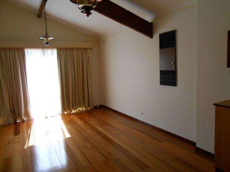 52 Fountain Drive, Narre Warren VIC 3805