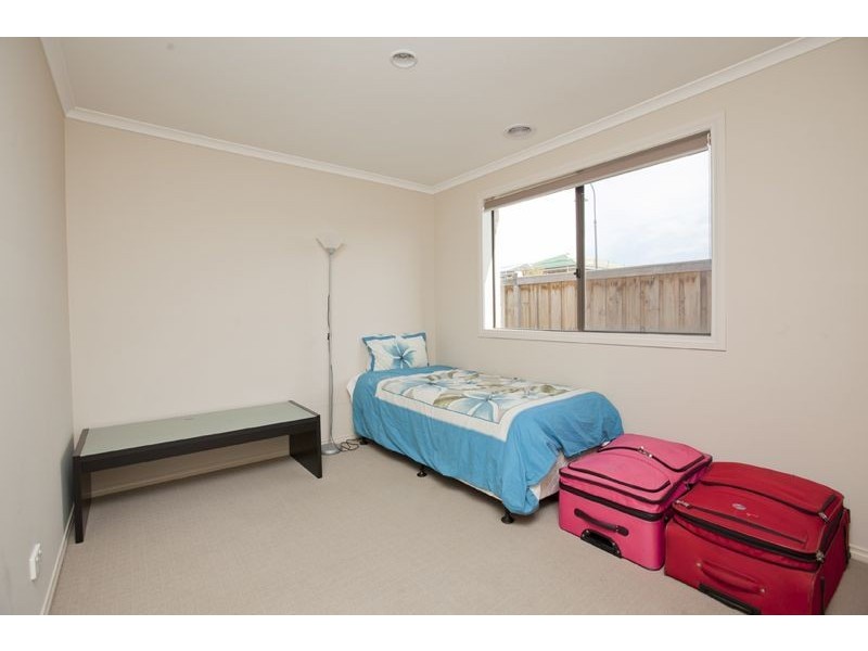 1 Pallyang Lane, Cranbourne East VIC 3977