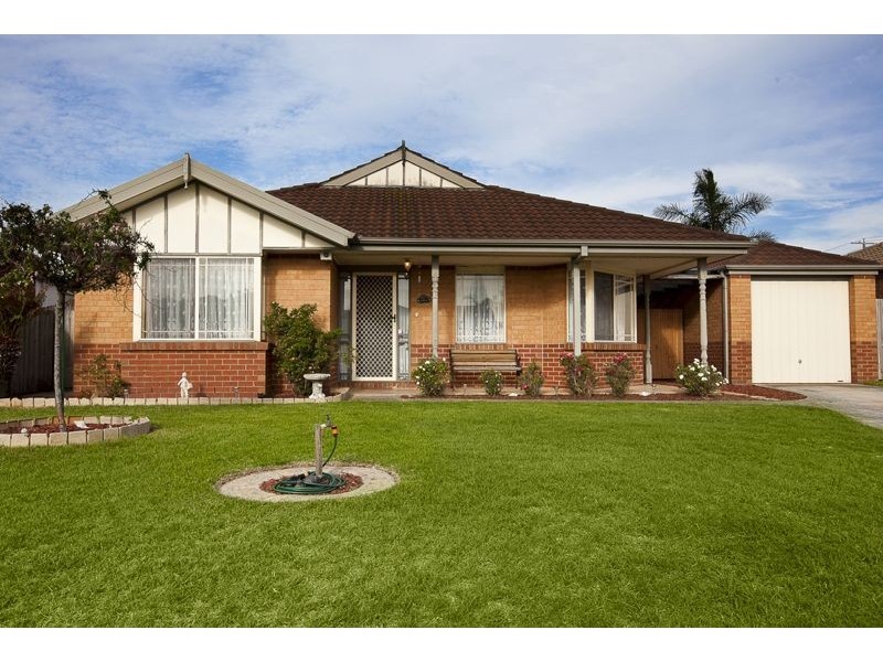 21 Pine Hill Court, Cranbourne North VIC 3977