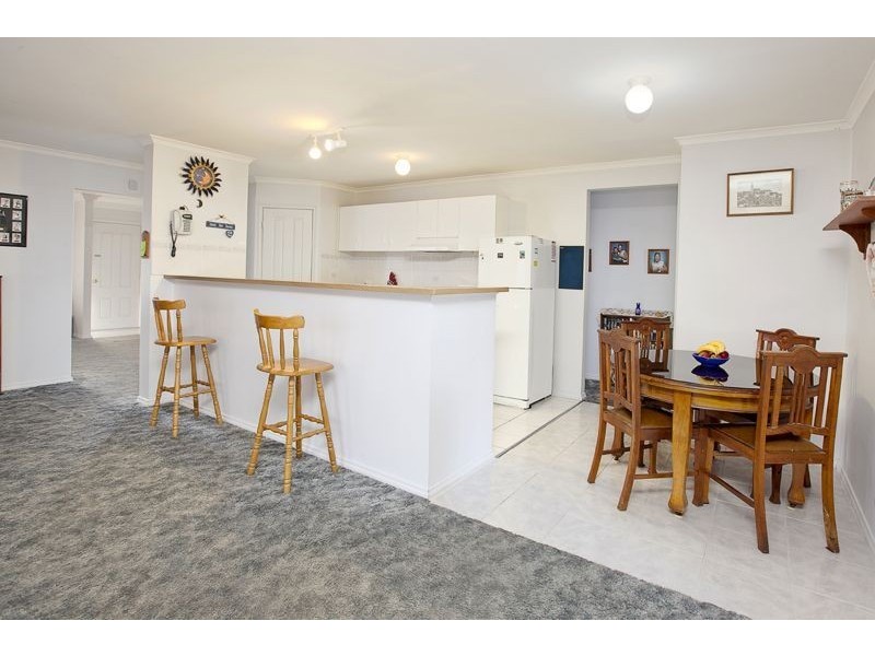 21 Pine Hill Court, Cranbourne North VIC 3977