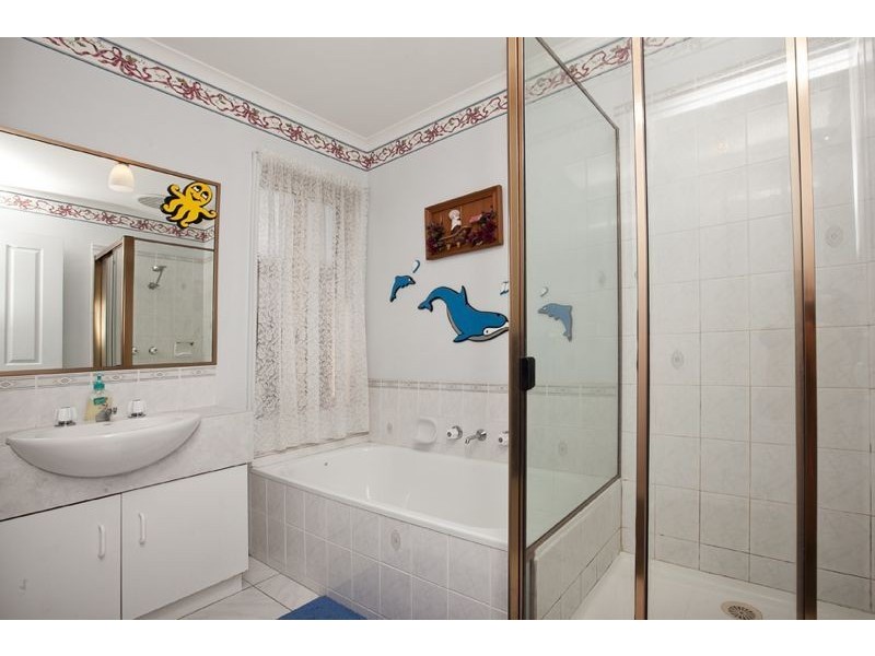 21 Pine Hill Court, Cranbourne North VIC 3977