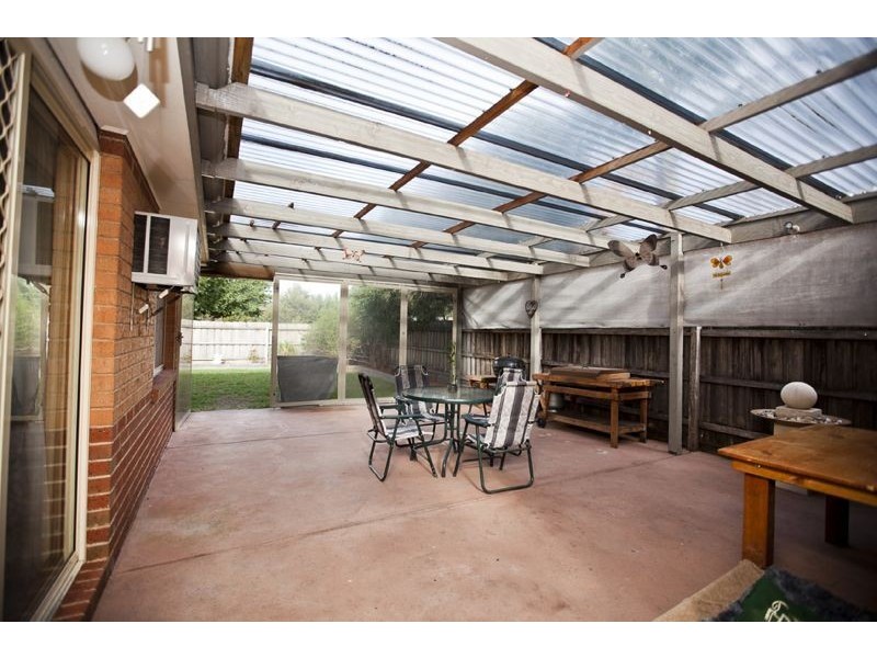 21 Pine Hill Court, Cranbourne North VIC 3977