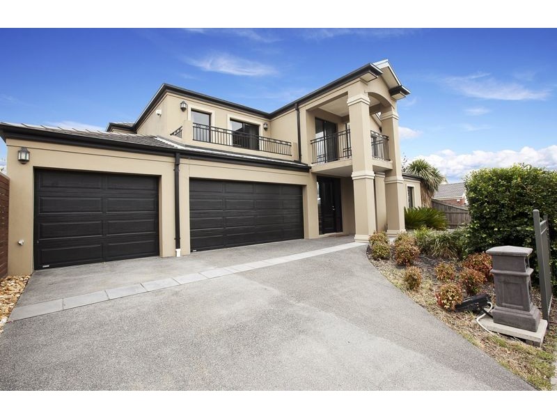 29 Golden Grove Drive, Narre Warren South VIC 3805