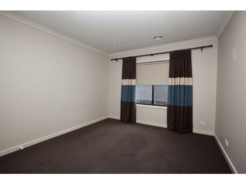 29 Golden Grove Drive, Narre Warren South VIC 3805