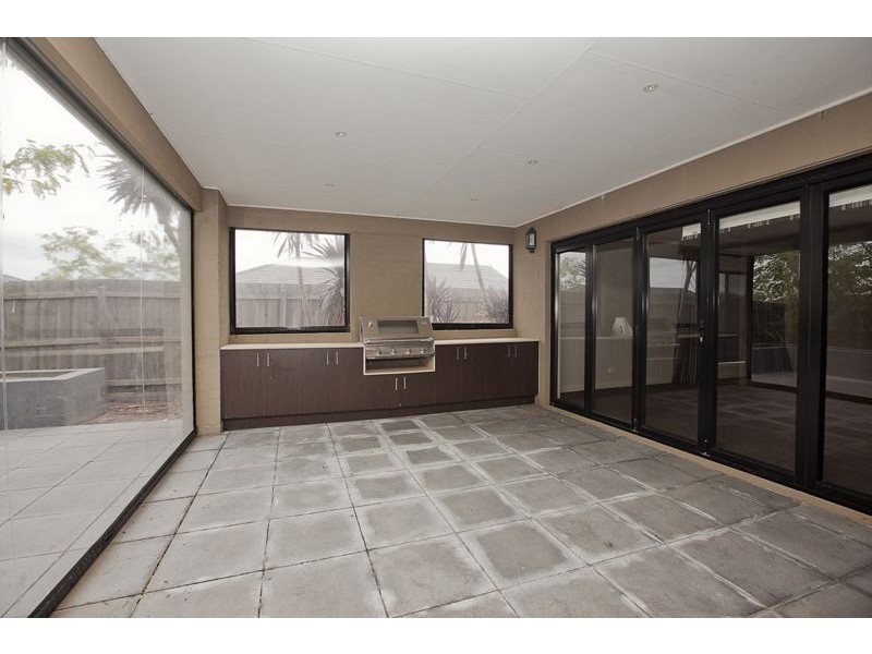 29 Golden Grove Drive, Narre Warren South VIC 3805