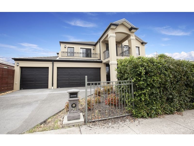 29 Golden Grove Drive, Narre Warren South VIC 3805