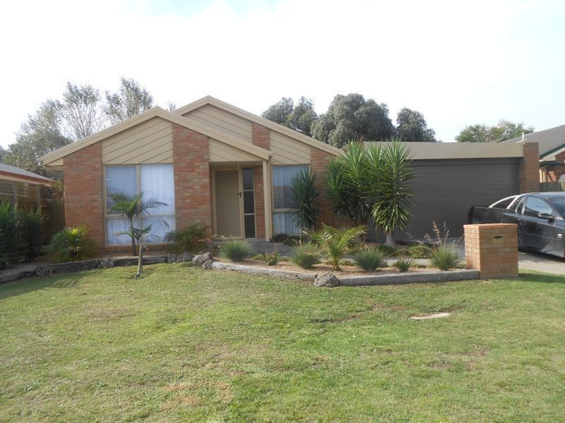 9 Cooney Close, Berwick VIC 3806