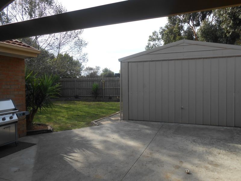 9 Cooney Close, Berwick VIC 3806