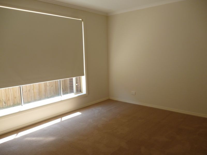 43 Bluemist Circuit, Lyndhurst VIC 3975