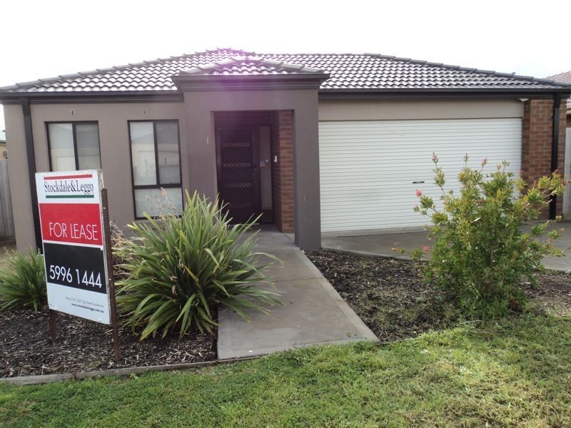 14 Kingsbarn Court, Cranbourne VIC 3977