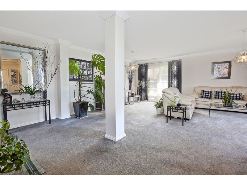 1 Hunt Club Boulevard, Cranbourne VIC 3977