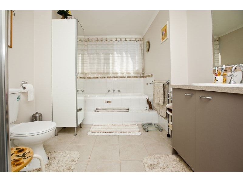 1 Hunt Club Boulevard, Cranbourne VIC 3977