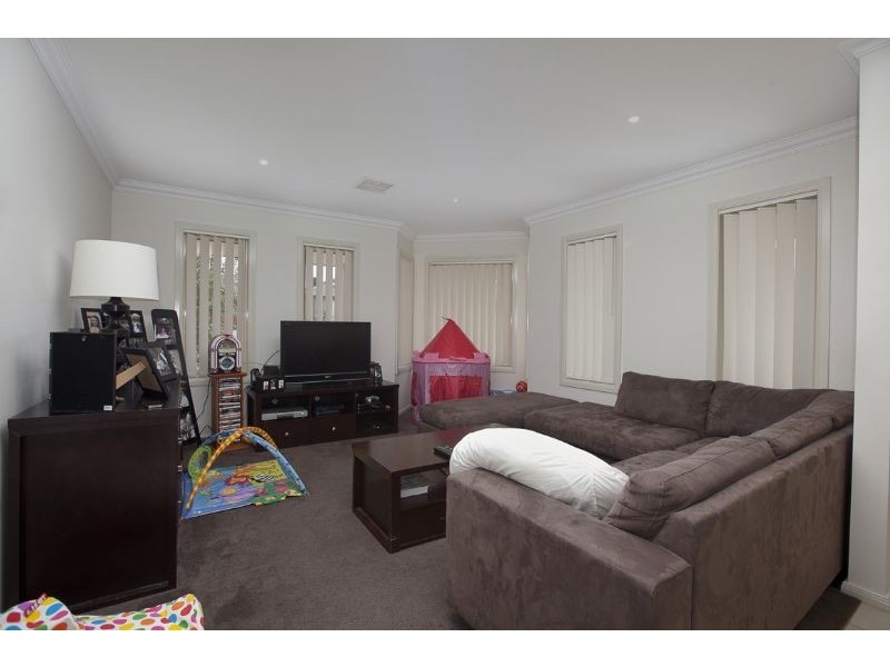 5 Cusack Way, Lynbrook VIC 3975