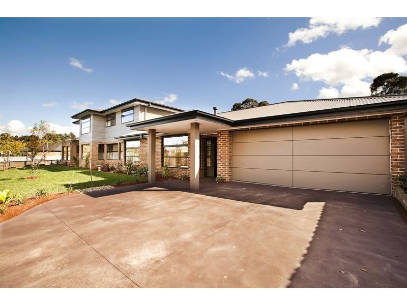 31-33 Main Street, Narre Warren North VIC 3804