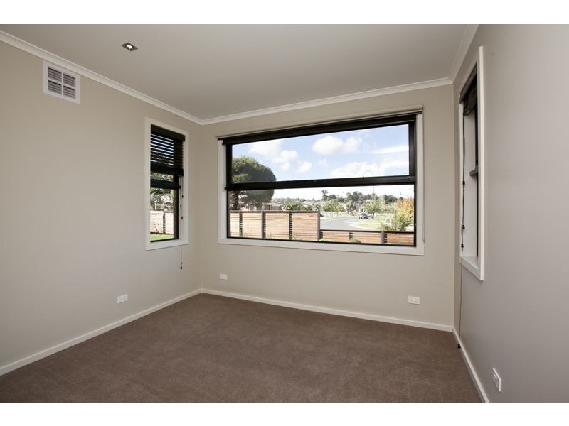 31-33 Main Street, Narre Warren North VIC 3804