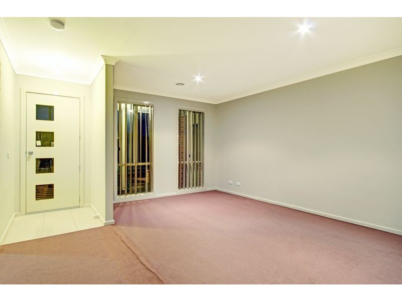 37 Silverwattle Drive, Lyndhurst VIC 3975