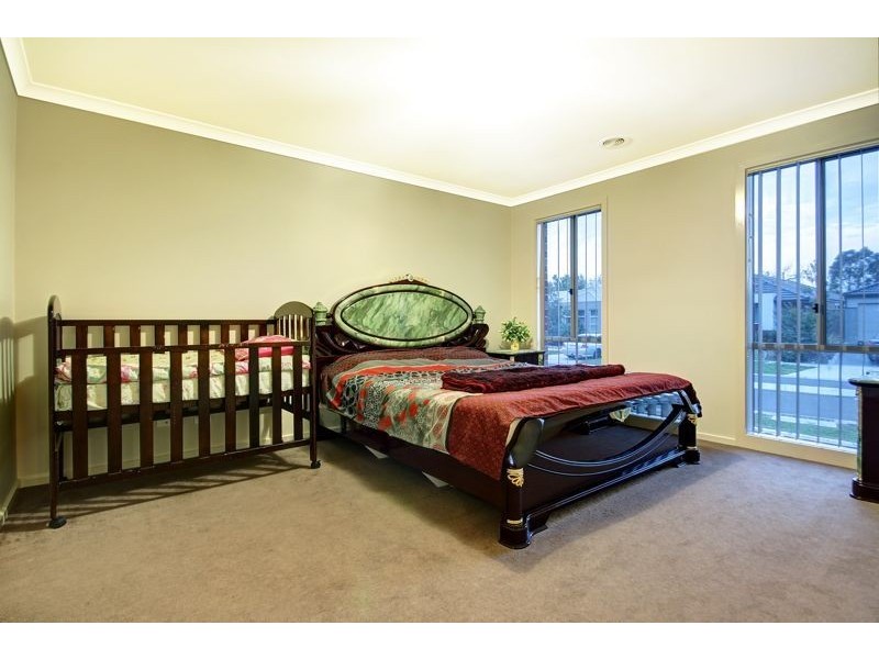 37 Silverwattle Drive, Lyndhurst VIC 3975