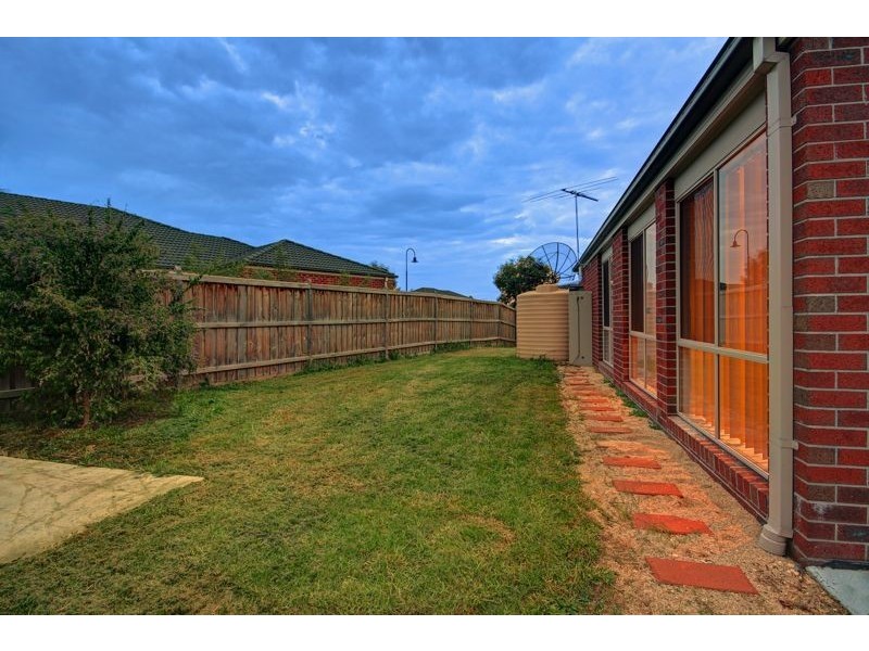 37 Silverwattle Drive, Lyndhurst VIC 3975